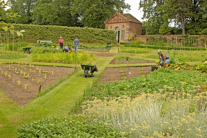 Castle Bromwich Hall Gardens